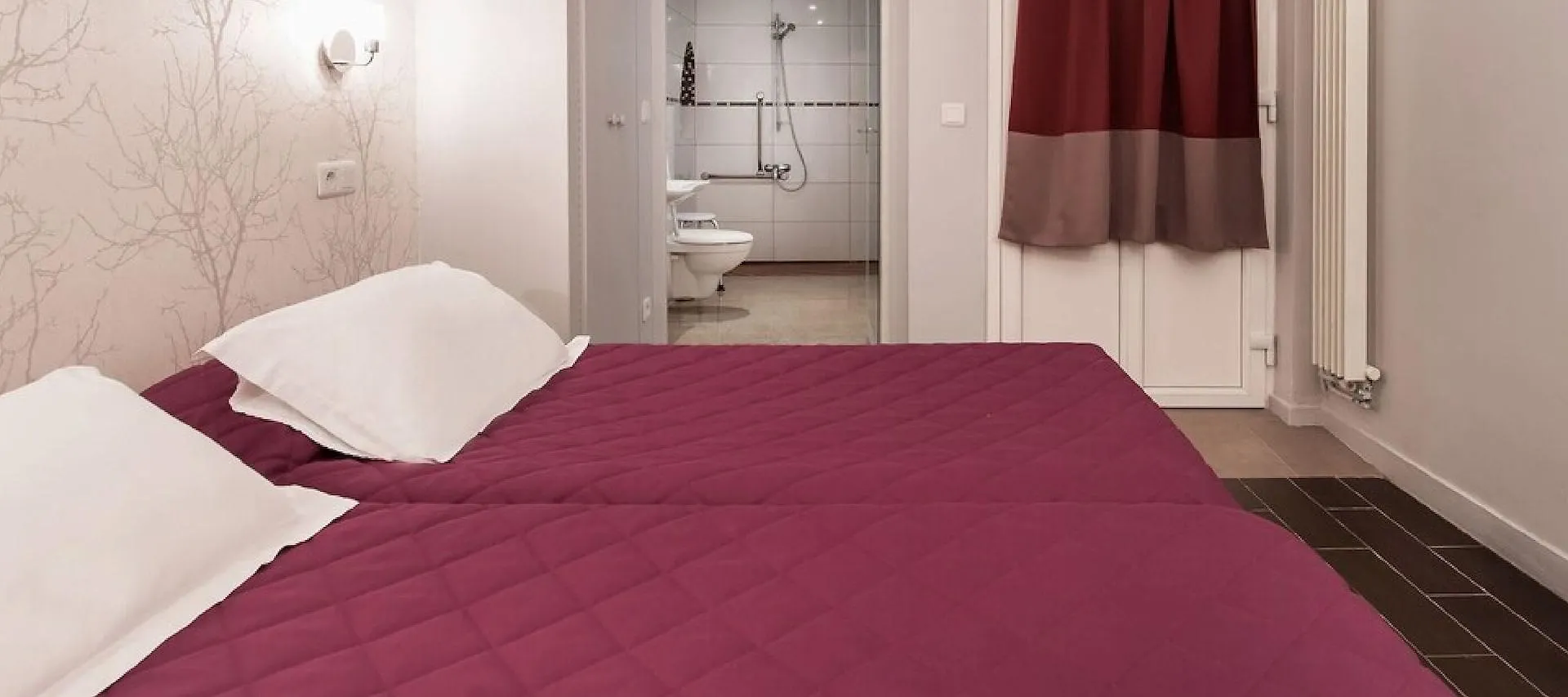 Americain Hotel 2*